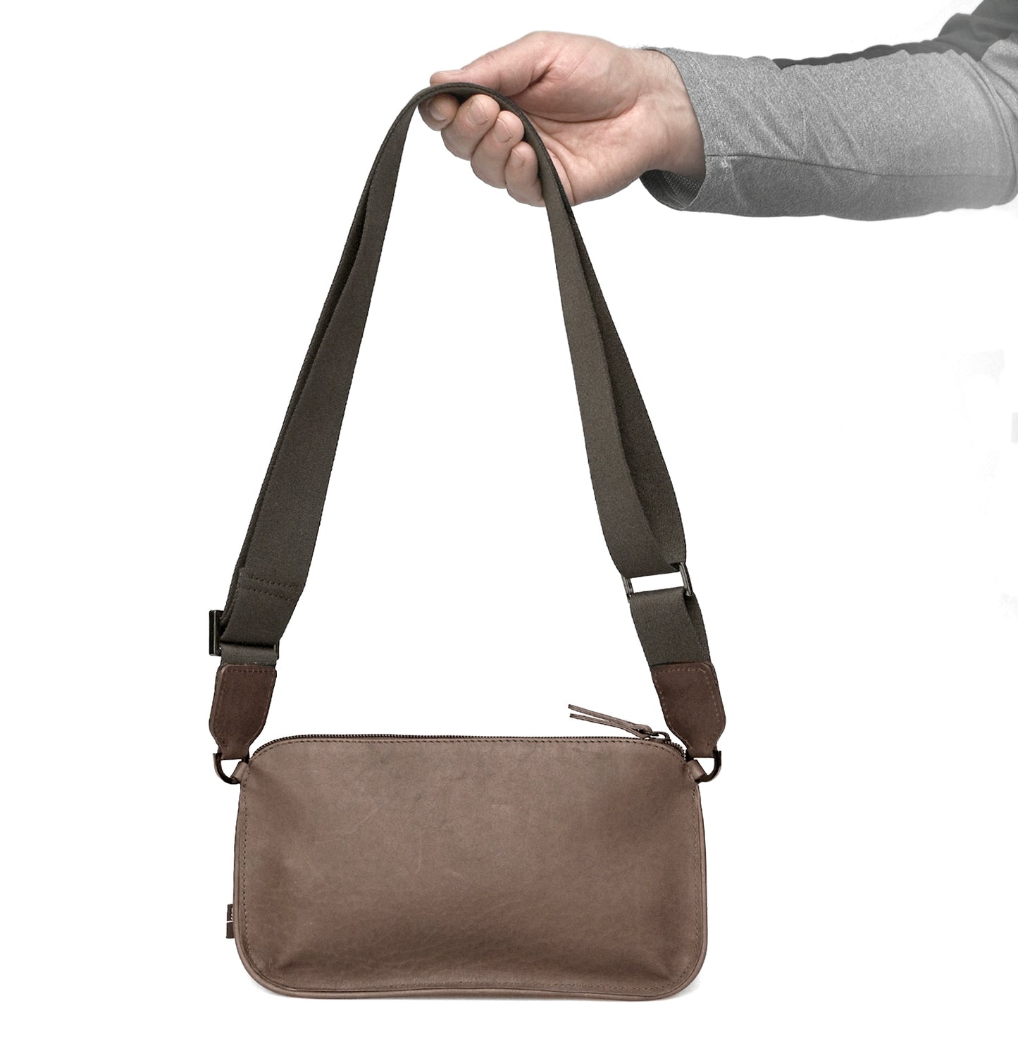 Leo "S" unisex bag - dark brown (matte surface)